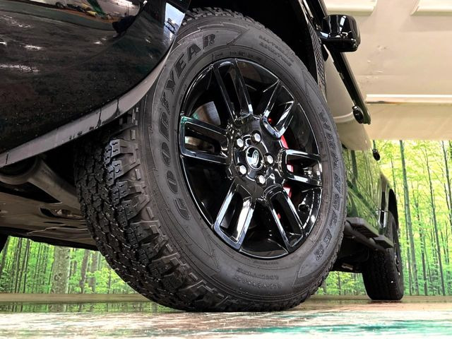 �y����19�C���`�A���~�z�C�[���z�O�ςɃ}�b�`���������A���~�z�C�[���𑕒����Ă���܂��B�e��ЊO�A���~�z�C�[����A�X�^�b�h���X�^�C�����戵�����Ă���܂��B���񂲑��k����������