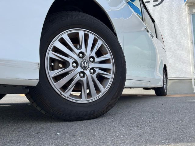 �y����15�C���`�A���~�z�C�[���z�O�ςɃ}�b�`���������A���~�z�C�[���𑕒����Ă���܂��B�e��ЊO�A���~�z�C�[����A�X�^�b�h���X�^�C�����戵�����Ă���܂��B���񂲑��k����������