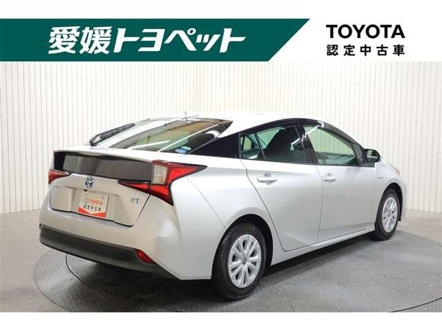 プリウス1.8 S