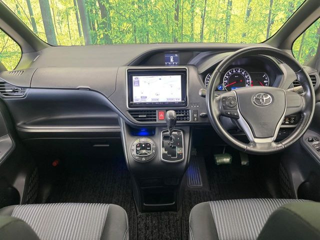 ヴォクシー2.0 ZS