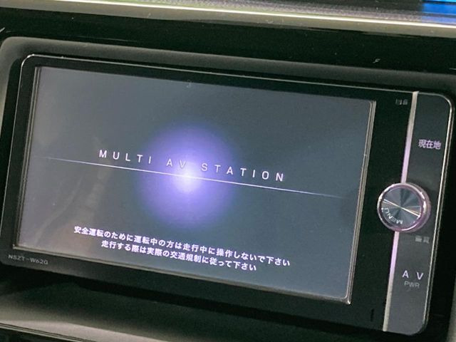 ヴォクシー1.8 ハイブリッド X