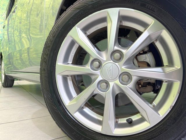 �y����14���`�A���~�z�C�[���z�O�ςɃ}�b�`���������A���~�z�C�[���𑕒����Ă���܂��B�e��ЊO�A���~�z�C�[����A�X�^�b�h���X�^�C�����戵�����Ă���܂��B���񂲑��k����������