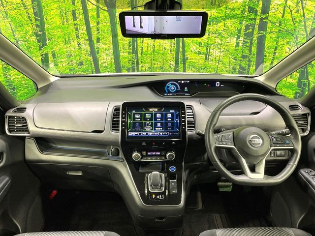 セレナ1.2 e-POWER ハイウェイスターV
