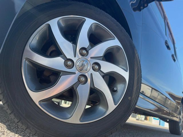 �y����14�C���`�A���~�z�C�[���z�O�ςɃ}�b�`���������A���~�z�C�[���𑕒����Ă���܂��B�e��ЊO�A���~�z�C�[����A�X�^�b�h���X�^�C�����戵�����Ă���܂��B���񂲑��k����������