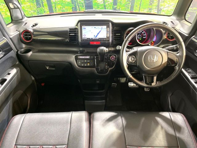 N-BOXカスタムG Lパッケージ 2トーンカラースタイル