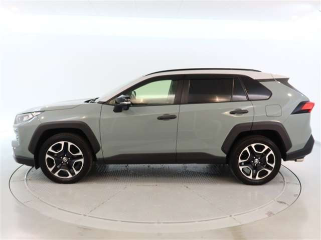 RAV42.0 アドベンチャー 4WD