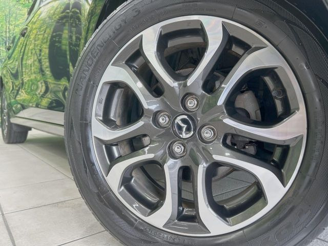 �y����16�C���`�A���~�z�C�[���z�O�ςɃ}�b�`���������A���~�z�C�[���𑕒����Ă���܂��B�e��ЊO�A���~�z�C�[����A�X�^�b�h���X�^�C�����戵�����Ă���܂��B���񂲑��k����������