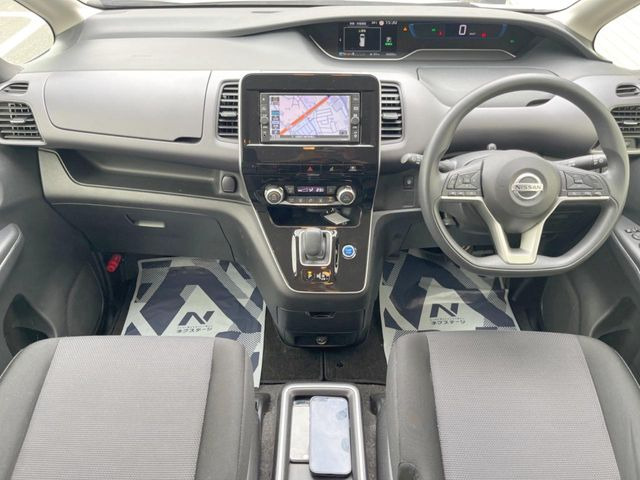 セレナ1.2 e-POWER X