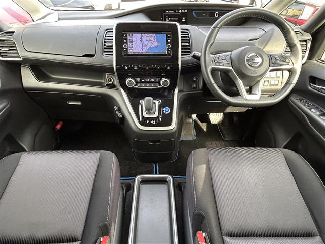 セレナ1.2 e-POWER ハイウェイスターV
