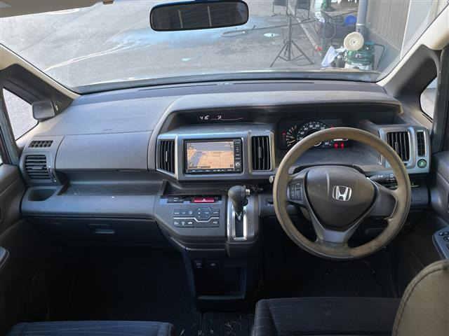 ステップワゴン2.0 L