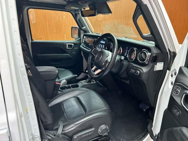 ラングラーアンリミテッド アルティテュード 4WD
