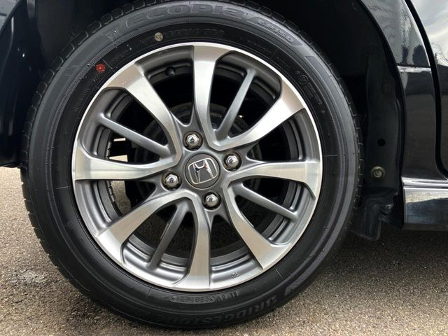 �������A���~!�������������ă��f���ʂɃf�U�C������Ă��܂��B�������S����K�ɍ������ʂ𔭊�����u�z�C�[���R�[�e�B���O�v�̎{�H����t��!���C�y�ɒS���c�Ƃ܂ł����k���������B