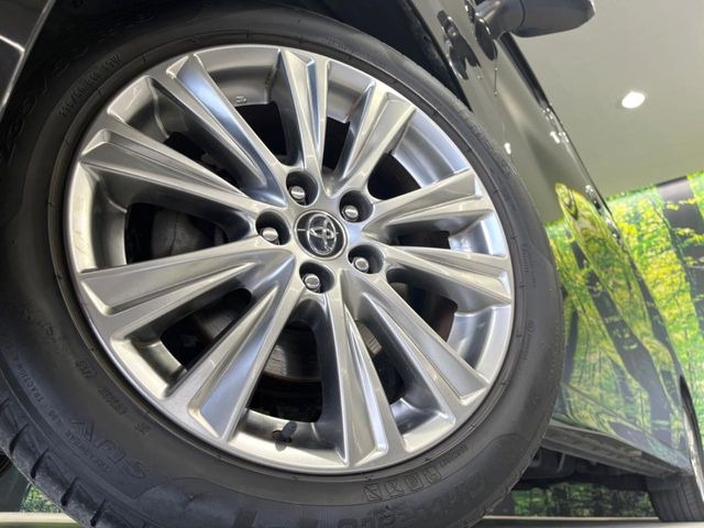 �y����18�C���`�A���~�z�C�[���z�O�ςɃ}�b�`���������A���~�z�C�[���𑕒����Ă���܂��B�e��ЊO�A���~�z�C�[����A�X�^�b�h���X�^�C�����戵�����Ă���܂��B���񂲑��k����������