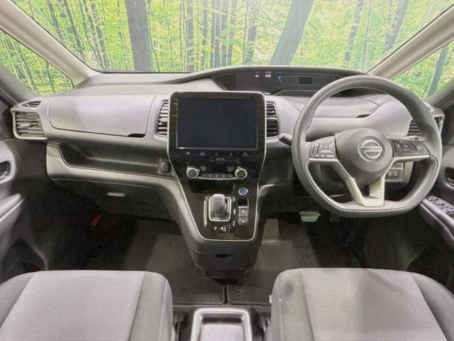 セレナ1.2 e-POWER XV