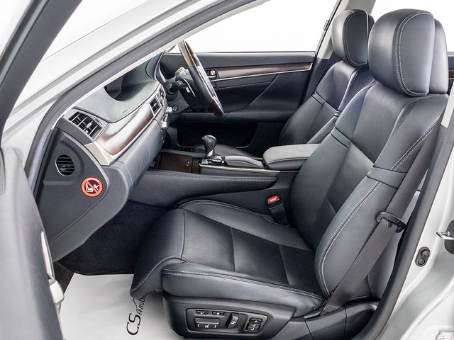 �g�����N�������Ǝv���Ă���܂���?���ۂ͑�e�ʃg�����N�ł�!���s���̒������h���C�u�����K�ł�!�܂��A�����t���X�y�[�X���������Ă���܂��̂ŁA��Ԃł��A�J�ł���̓������Ă�����育�������܂��B