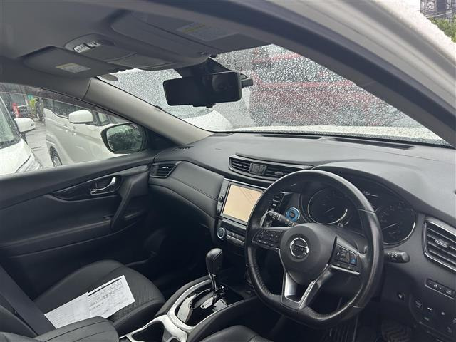 エクストレイル2.0 20Xi ハイブリッド 4WD