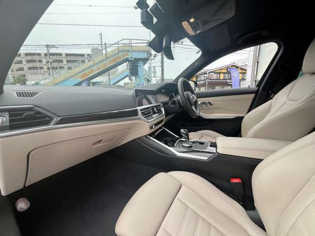 3シリーズセダン320i Mスポーツ