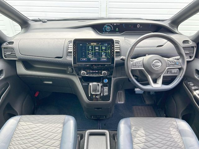 セレナ1.2 e-POWER AUTECH スポーツスペック