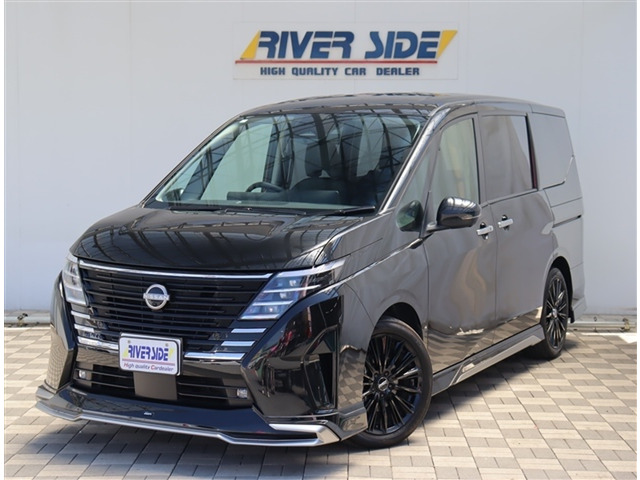 セレナ1.4 e-POWER ハイウェイスターV