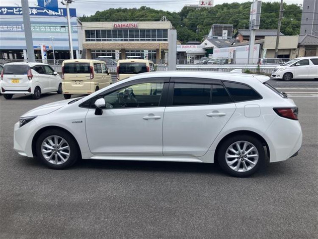 カローラツーリング1.8 ハイブリッド S E-Four 4WD