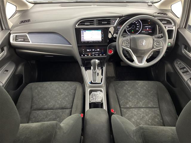 シャトル1.5 G ホンダセンシング 4WD
