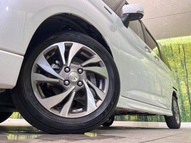 �y����15�C���`�A���~�z�C�[���z�O�ςɃ}�b�`���������A���~�z�C�[���𑕒����Ă���܂��B�e��ЊO�A���~�z�C�[����A�X�^�b�h���X�^�C�����戵�����Ă���܂��B���񂲑��k����������