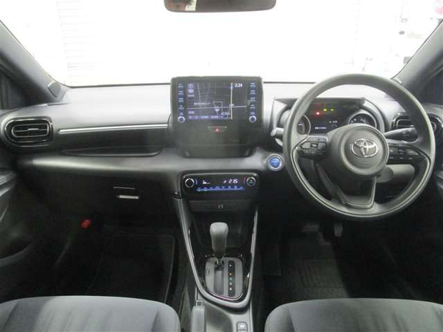 ヤリス1.5 ハイブリッド G E-Four 4WD