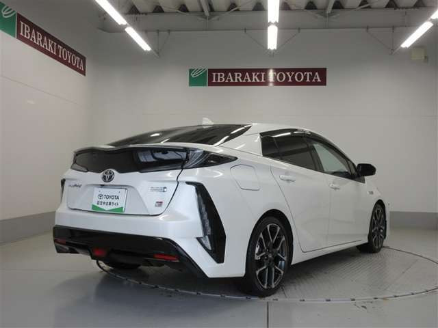 プリウスPHV1.8 S