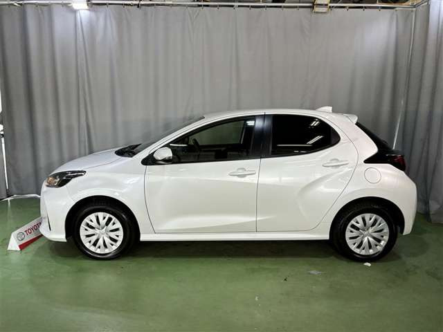 ヤリス1.5 ハイブリッド X E-Four 4WD