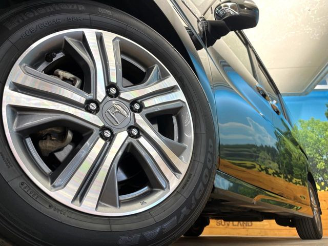 �y����16�C���`�A���~�z�C�[���z�O�ςɃ}�b�`���������A���~�z�C�[���𑕒����Ă���܂��B�e��ЊO�A���~�z�C�[����A�X�^�b�h���X�^�C�����戵�����Ă���܂��B���񂲑��k����������