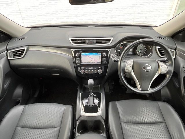 エクストレイル2.0 20Xt エマージェンシーブレーキパッケージ