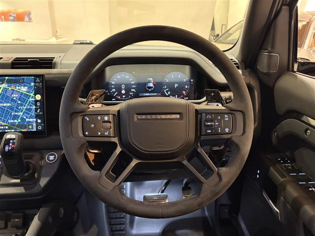 ディフェンダー110 V8 5.0L P525 4WD