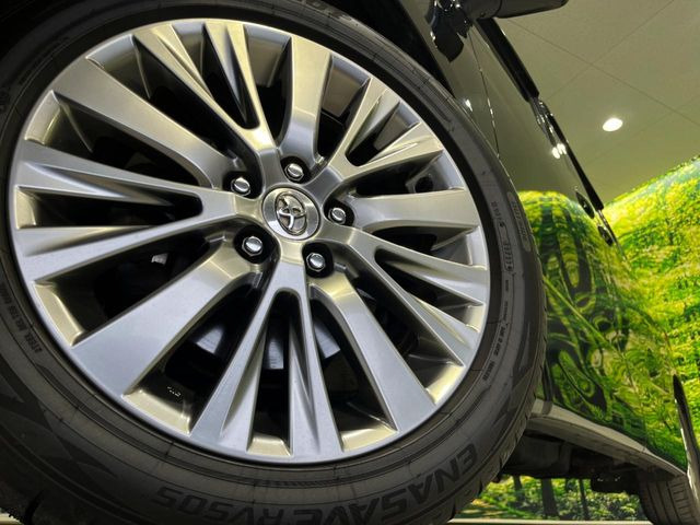 �y����18�C���`�A���~�z�C�[���z�O�ςɃ}�b�`���������A���~�z�C�[���𑕒����Ă���܂��B�e��ЊO�A���~�z�C�[����A�X�^�b�h���X�^�C�����戵�����Ă���܂��B���񂲑��k����������