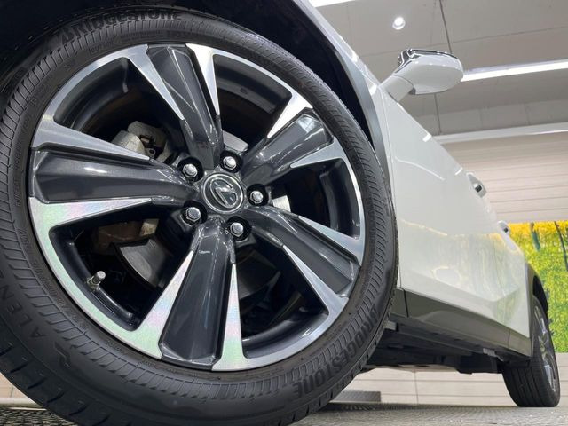 �y����18�C���`�A���~�z�C�[���z�f�U�C�����̍��������A���~�z�C�[���𑕒����Ă���܂��B�e��ЊO�A���~�z�C�[����A�X�^�b�h���X�^�C�����戵�����Ă���܂��B���񂲑��k����������