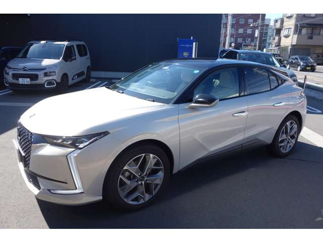 DS4エスプリ ド ヴォヤージュ E-TENSE