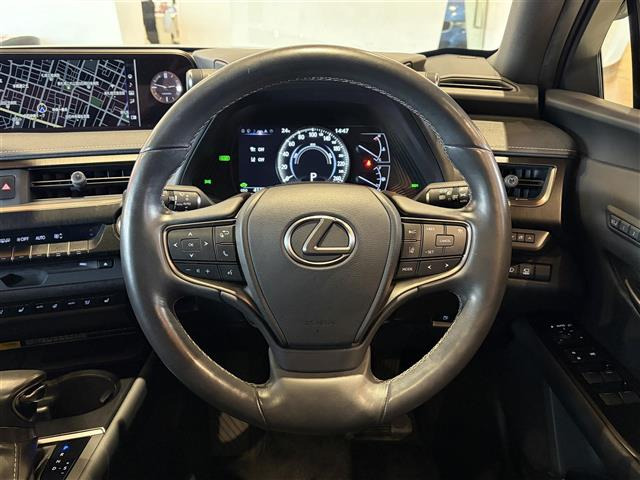 UX250h バージョンL 4WD