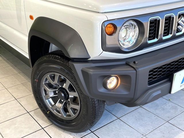 �yLED�w�b�h���C�g�z���V����ԑ��s�����ǍD�Ȏ��E���m�ۂ����S���ĉ^�]�ł��鍂�P�xLED�w�b�h���C�g�𑕔�!�_�����x�������A����d�͂��}�����Ă��܂��B