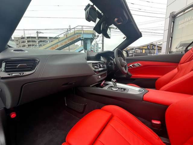 Z4M40i