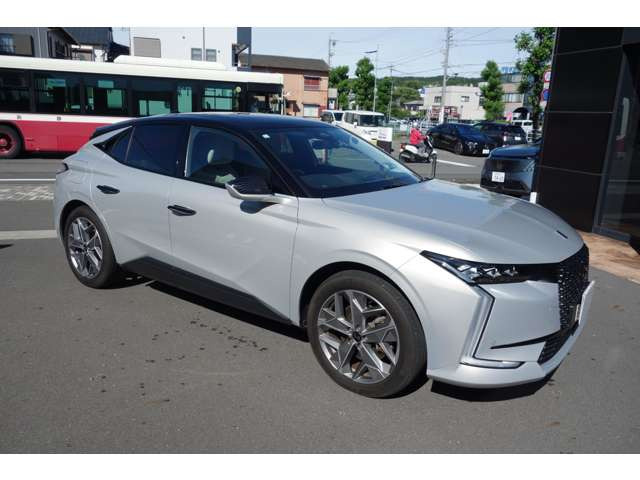 DS4エスプリ ド ヴォヤージュ E-TENSE