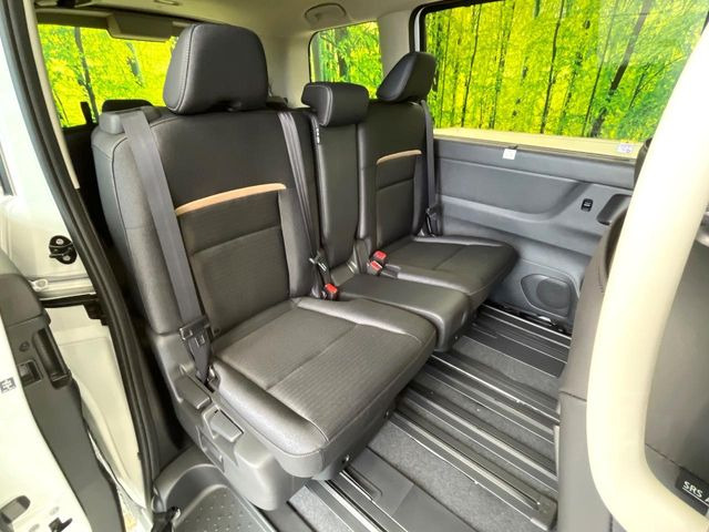 ���i���ȃI���W�i���t���A�}�b�g���I�v�V�����ɂĂ��p�ӂ��Ă���܂��B���D���ȃf�U�C����J���[�����Ԃɍ��킹�đI��ł����������Ƃ��ł��܂���