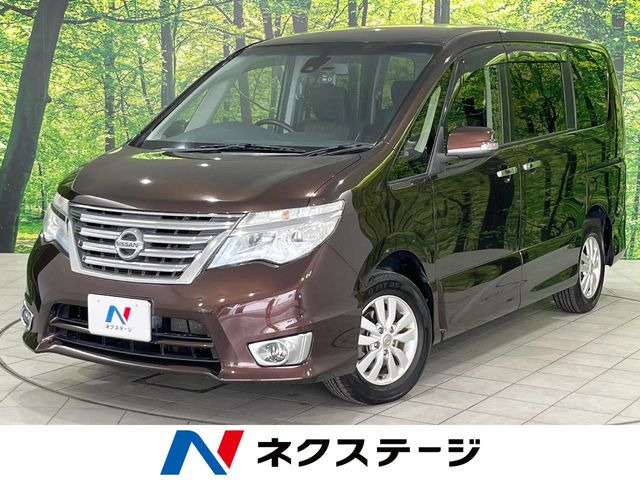 セレナ2.0 ハイウェイスター Vセレクション+Safety 4WD