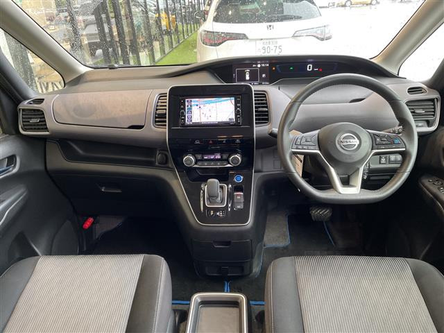 セレナ1.2 e-POWER ハイウェイスターV