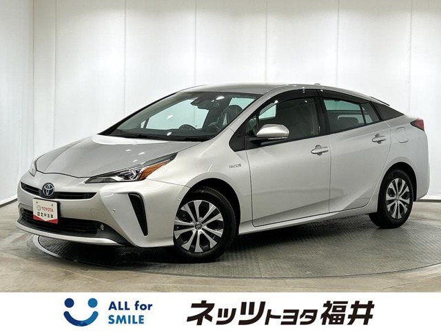 プリウス1.8 A E-Four 4WD