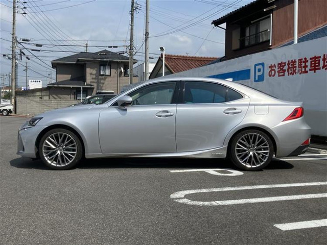 IS300h バージョンL