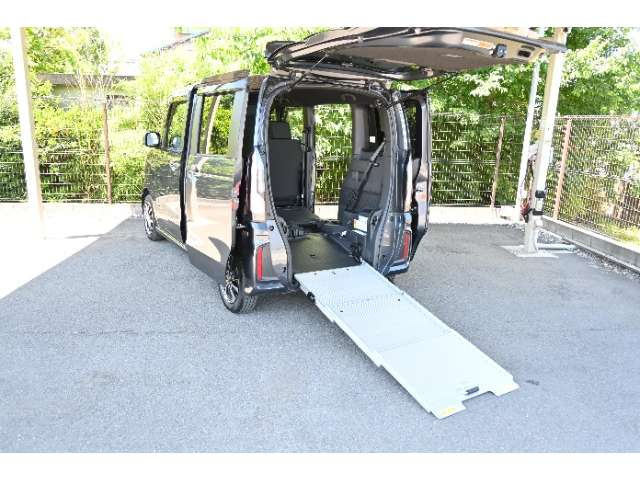 N-BOXカスタムスロープ