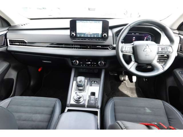 アウトランダーPHEV 2.4 G 4WD