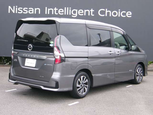 セレナ1.2 e-POWER ハイウェイスターV