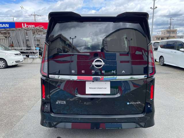 セレナ1.4 e-POWER ハイウェイスターV