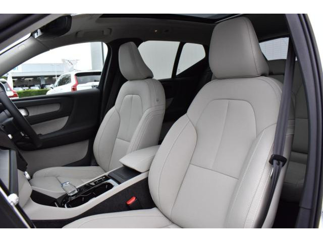 XC40アルティメット B4 AWD 4WD