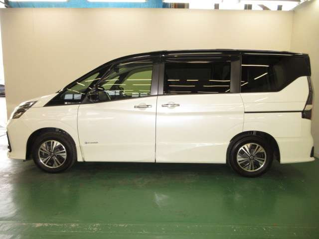 セレナ1.2 e-POWER ハイウェイスターV